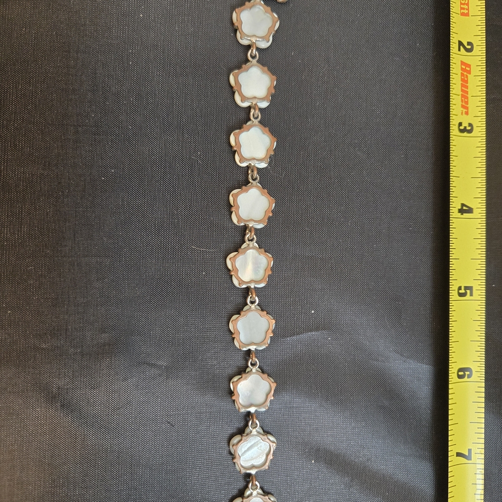 Vintage Carved Mother of Pearl Shell Plumeria Flower Link Bracelet - Picture 7 of 11